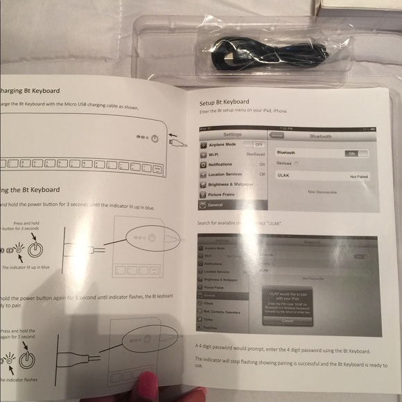 Ulak iPad case & keyboard - Picture 4 of 4